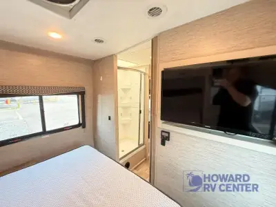 2021 Thor Motor Coach Chateau 28A Chevy photo 31