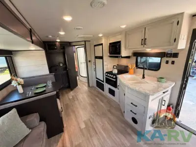 2022 Jayco JAY FLIGHT SLX 265RLS photo 12