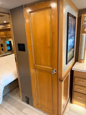 2019 Tiffin Motorhomes Phaeton 40 IH photo 24