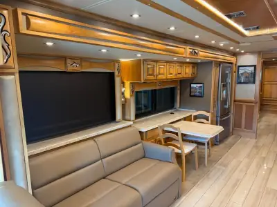 2019 Tiffin Motorhomes Phaeton 40 IH photo 10