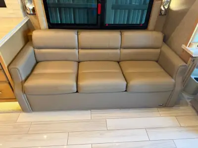 2019 Tiffin Motorhomes Phaeton 40 IH photo 15