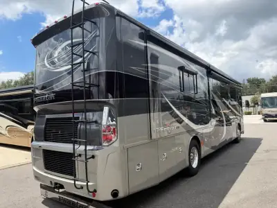 2019 Tiffin Motorhomes Phaeton 40 IH photo 6