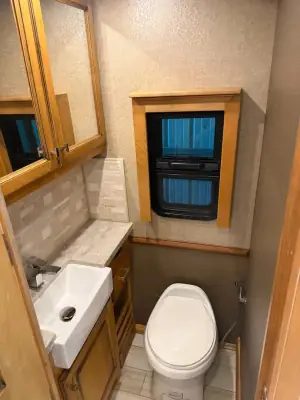 2019 Tiffin Motorhomes Phaeton 40 IH photo 21