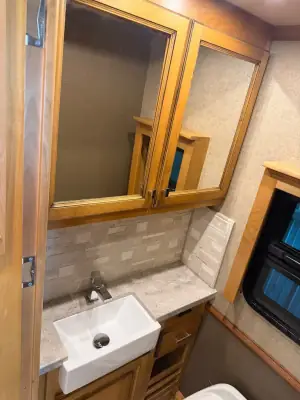 2019 Tiffin Motorhomes Phaeton 40 IH photo 22