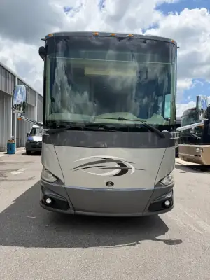 2019 Tiffin Motorhomes Phaeton 40 IH photo 2