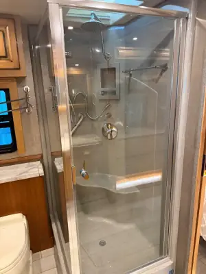 2019 Tiffin Motorhomes Phaeton 40 IH photo 37