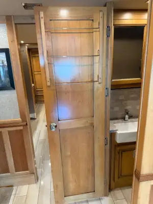 2019 Tiffin Motorhomes Phaeton 40 IH photo 23