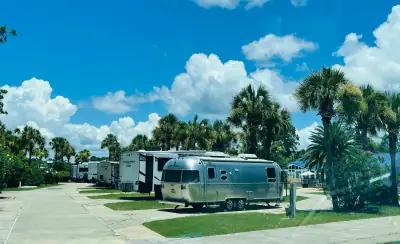 2017 AIRSTREAM FLYING CLOUD photo 4