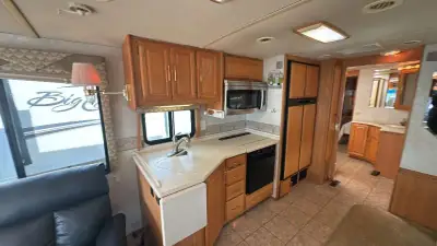 2005 Winnebago Journey Series 36G 350hp photo 18