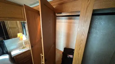 2005 Winnebago Journey Series 36G 350hp photo 31