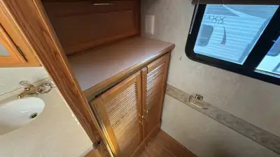 2005 Winnebago Journey Series 36G 350hp photo 26