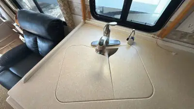 2005 Winnebago Journey Series 36G 350hp photo 41