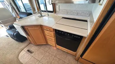 2005 Winnebago Journey Series 36G 350hp photo 38