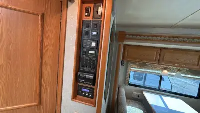 2005 Winnebago Journey Series 36G 350hp photo 36