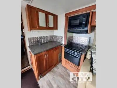 2017 Winnebago Minnie Winnie 31D photo 8