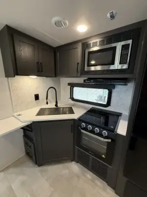 2025 Forest River Rockwood Ultra Lite 2706BH photo 36