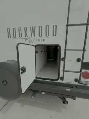 2025 Forest River Rockwood Ultra Lite 2706BH photo 11