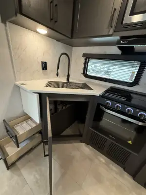 2025 Forest River Rockwood Ultra Lite 2706BH photo 37