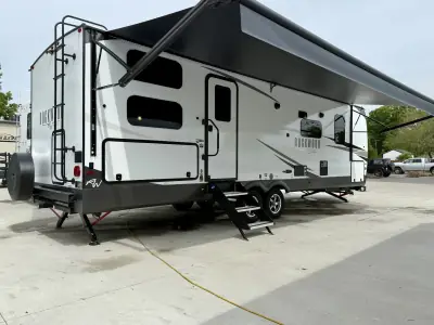 2025 Forest River Rockwood Ultra Lite 2706BH photo 8