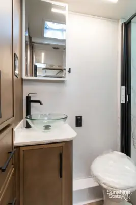 2026 Newmar Freedom Aire 2515 Std photo 19