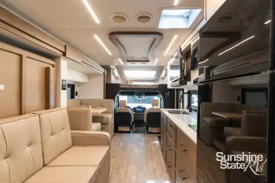 2026 Newmar Freedom Aire 2515 Std photo 18