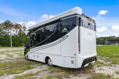 2026 Newmar Freedom Aire 2515 Std photo 5