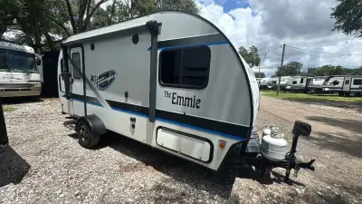 2018 Jayco Hummingbird 17RK photo 2