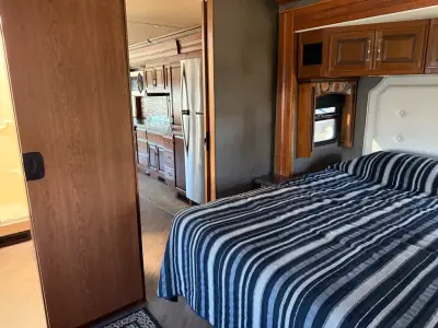 2017 Fleetwood PACE ARROW LXE 38F photo 31