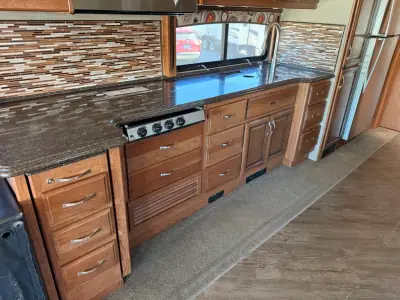 2017 Fleetwood PACE ARROW LXE 38F photo 16