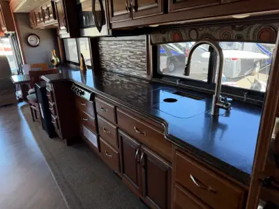 2017 Fleetwood PACE ARROW LXE 38F photo 23