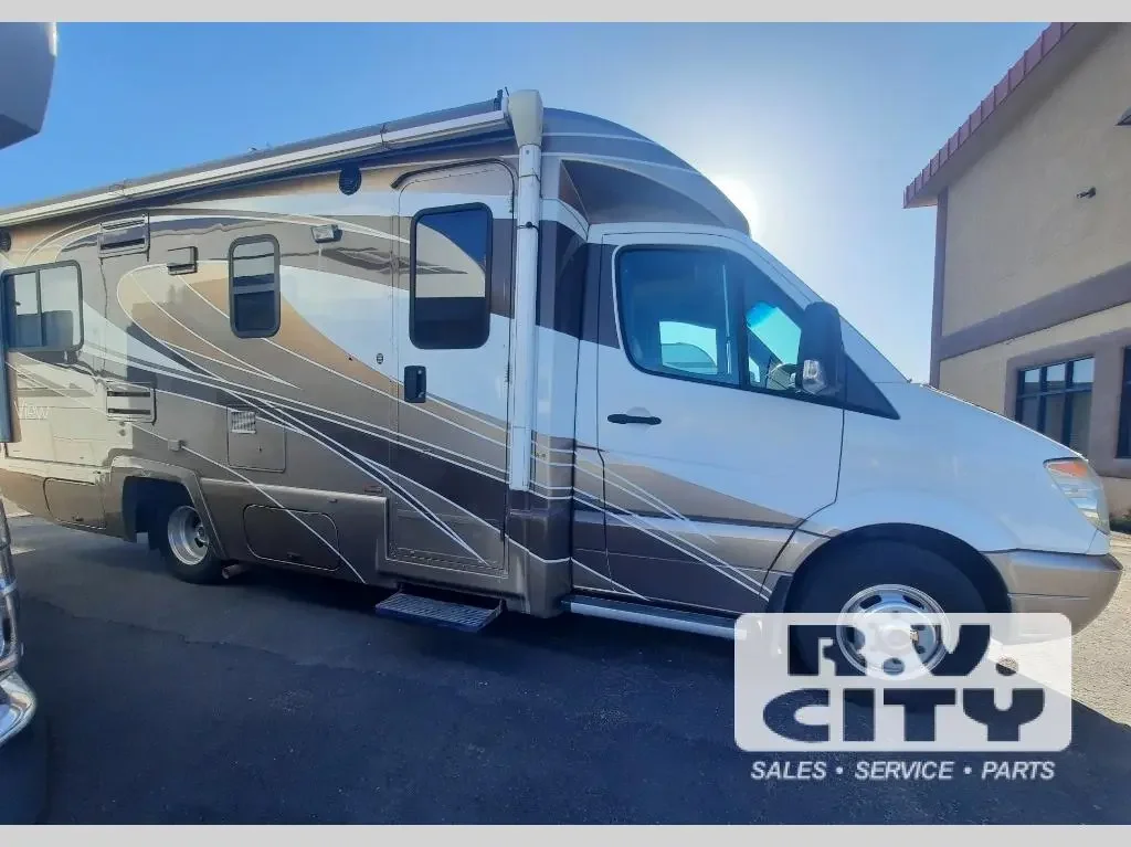2011 Winnebago View Profile 24G exterior