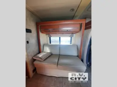 2011 Winnebago View Profile 24G photo 6