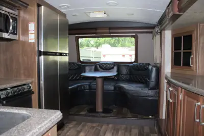 2016 Keystone Montana 3820FK photo 8