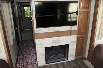 2016 Keystone Montana 3820FK photo 14