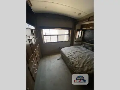 2016 Keystone Montana 3820FK photo 7