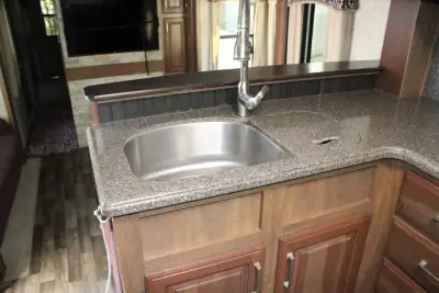 2016 Keystone Montana 3820FK photo 9