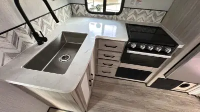 2022 Cruiser Twilight Signature TWS2800 photo 26