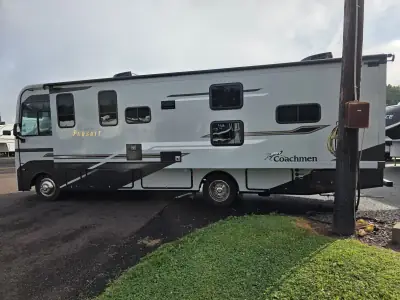 2022 Coachmen Pursuit 31BH photo 4