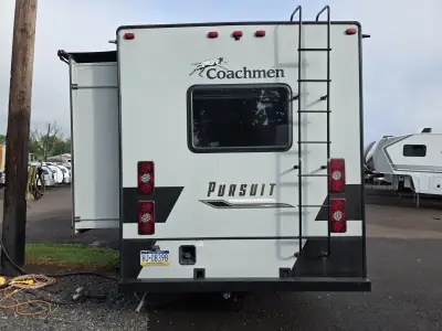 2022 Coachmen Pursuit 31BH photo 6