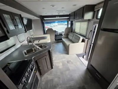 2022 Coachmen Pursuit 31BH photo 10