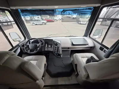 2022 Coachmen Pursuit 31BH photo 26