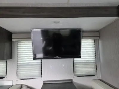 2022 Coachmen Pursuit 31BH photo 13