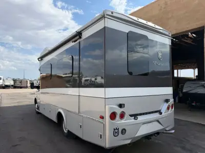 2020 Tiffin Motorhomes WAYFARER 25 RW photo 7