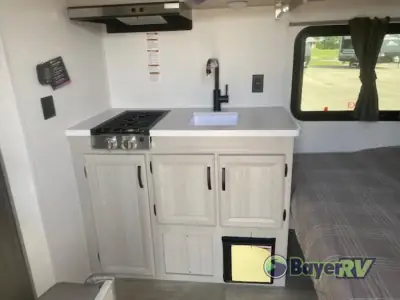 2027 Coachmen Catalina Summit Series 7 134RDX photo 9