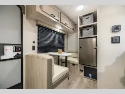 2027 Coachmen Catalina Summit Series 7 134RDX photo 17