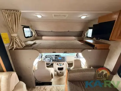 2015 Fleetwood JAMBOREE SPORT 31D photo 9