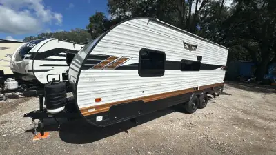 2023 Wildwood By Forest River X-Lite 19DBXL photo 3