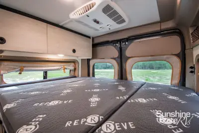 2027 Winnebago Solis Pocket 36A photo 17