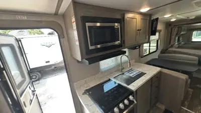 2019 Keystone Outback Ultra-Lite 240URS photo 15