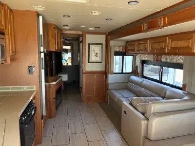2018 Tiffin Motorhomes ALLEGRO OPEN ROAD 32SA photo 8
